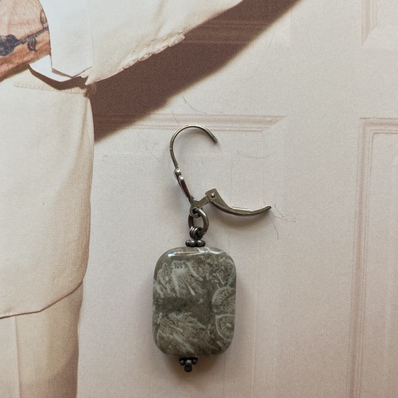 Variegated Grey/White Polished Stone Earrings - Picture 5 of 8